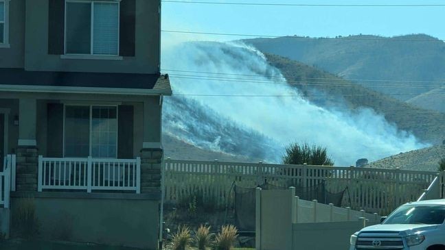 A new wildfire has sparked in Saratoga Springs called the Clay Pit Fire. Officials estimated that the fire was at about 200 acres around 7:20 p.m. Wednesday. (Photo: Ashlee Swenson)