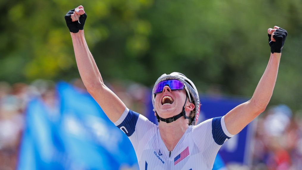 Picture by Alex Whitehead/SWpix.com - 28/07/2024 -  Paris 2024 Olympic Games - Cycling Mountain Bike (MTB) - Women's Cross-country - Elancourt Hill, Paris, France - Haley Batten (USA) after finishing second the receives the Olympic Silver Medal